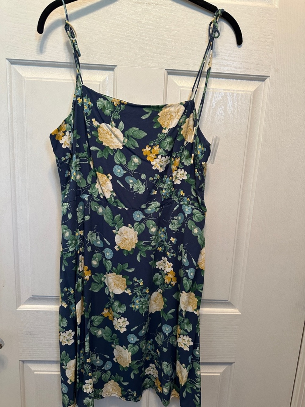 Old Navy Floral Slip Dress with Yellow Roses Vacation Fits like size Medium